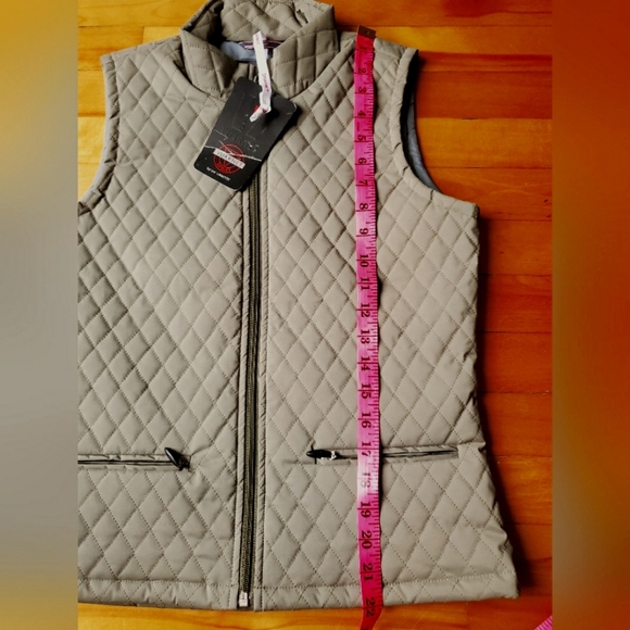 NWT Vuarnet Quilted Vest. Light green army. Size S. - Picture 8 of 12
